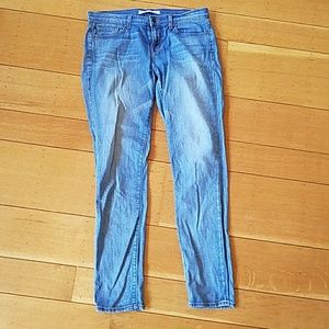 J Brand light wash skinny jean size 30